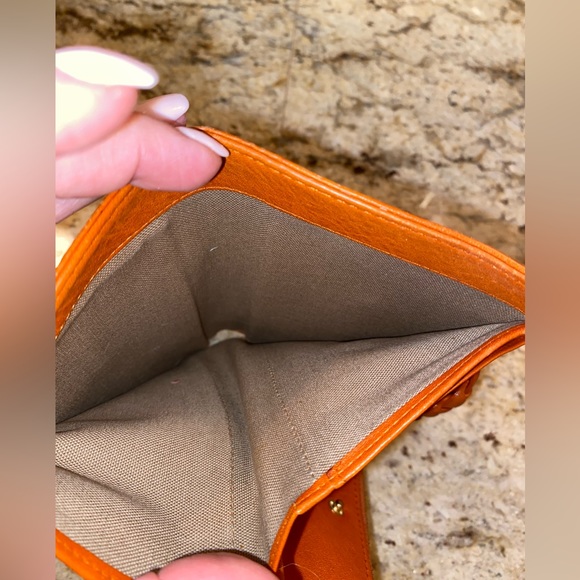 MICHAEL KORS DESIGNER HANDBAG WITH MATCHING WALLET - Picture 7 of 9